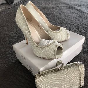 😍 SHOES AND PURSE 2 FOR 1 😍Embellished set